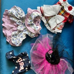BUNDLE - 4 pieces of XS/S Pet Clothes - Good Condition